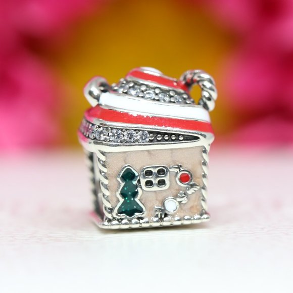 Pandora Festive Gingerbread House Charm 792363C01 - Picture 3 of 5